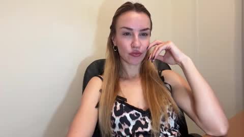 Snapshot of nyxelia_ chatting on February 11, 2026, 8:41 am Anastasia online show from February 11, 2026, 8:41 am