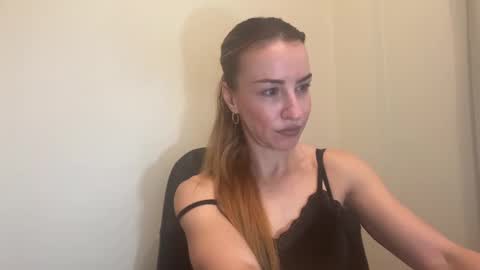 Snapshot of nyxelia_ chatting on March 2, 2026, 8:32 am Anastasia online show from March 2, 2026, 8:32 am