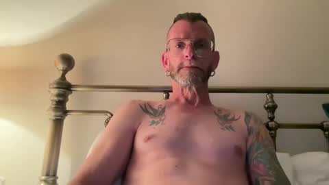 Snapshot of o_johnny_deep_o chatting on January 5, 2026, 8:34 pm Jonathan Deep online show from January 5, 2026, 8:34 pm