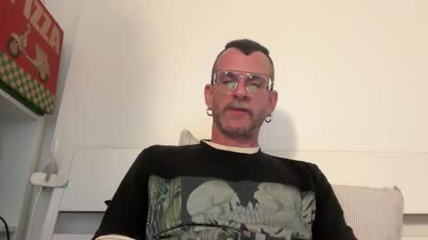 Snapshot of o_johnny_deep_o chatting on February 22, 2026, 3:21 pm Jonathan Deep online show from February 22, 2026, 3:21 pm