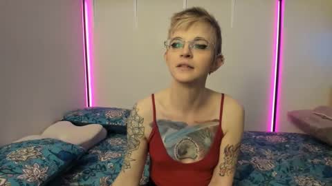 Snapshot of obscuranoir chatting on December 4, 2024, 4:10 am Amelia online show from December 4, 2024, 4:10 am