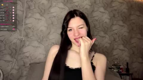 Snapshot of obsidian_glow chatting on February 6, 2026, 2:05 am Amelia online show from February 6, 2026, 2:05 am