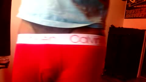 Snapshot of officialmoneyxxx chatting on February 24, 2026, 2:48 pm Money online show from February 24, 2026, 2:48 pm