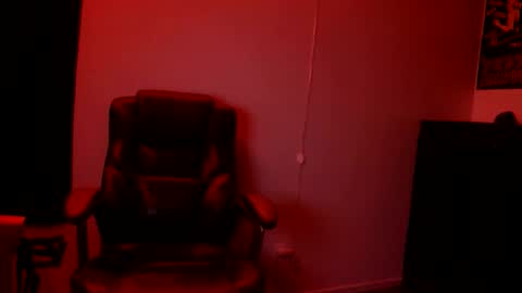 Snapshot of officialmoneyxxx chatting on February 27, 2026, 5:29 am Money online show from February 27, 2026, 5:29 am