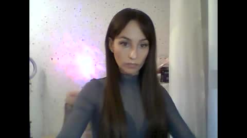 Snapshot of okta_via chatting on February 19, 2025, 6:32 pm okta_via online show from February 19, 2025, 6:32 pm