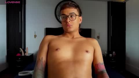 Snapshot of oliver_fuck chatting on February 3, 2026, 6:46 pm HansOliver online show from February 3, 2026, 6:46 pm