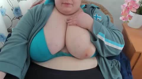 Olivia Gold online show from February 8, 2026, 11:24 am