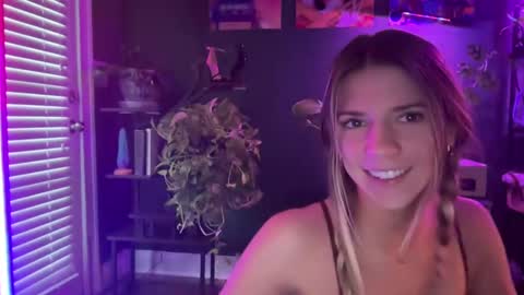 Olivia online show from January 21, 2025, 8:11 pm