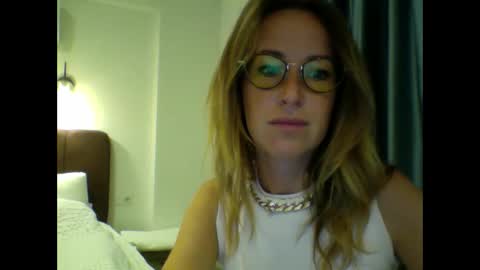 Snapshot of olyra11 chatting on January 6, 2026, 9:07 pm olyra11 online show from January 6, 2026, 9:07 pm