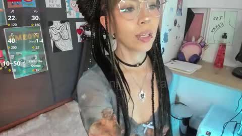 oni_dakotta online show from November 25, 2025, 3:23 pm