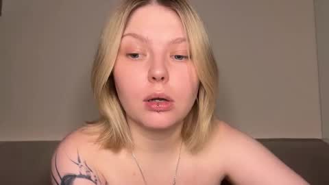 Ophelia online show from February 2, 2026, 10:30 pm