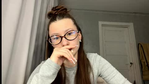 Eva  online show from March 4, 2026, 1:33 am