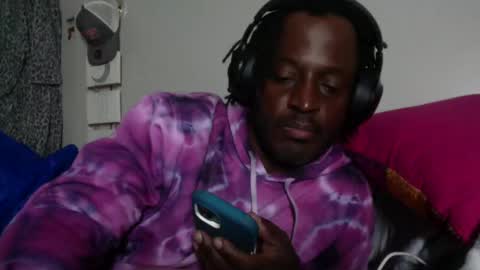 Snapshot of outkast8033 chatting on October 27, 2025, 6:17 am Dude online show from October 27, 2025, 6:17 am