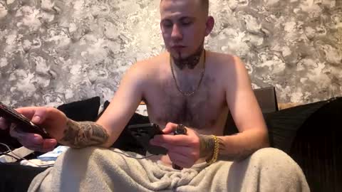 Owen kayz online show from November 30, 2025, 12:14 am