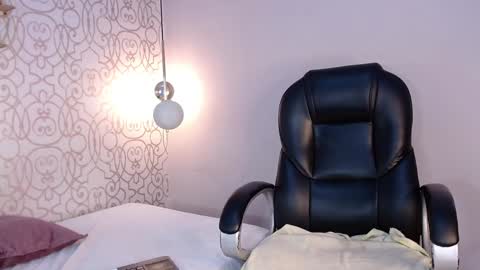   Parker   online show from December 15, 2024, 11:09 pm