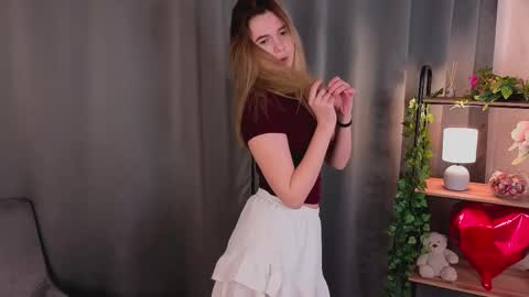 Mia online show from February 21, 2026, 11:00 am