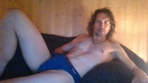 paueriwan online show from December 28, 2024, 9:30 pm