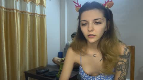 Snapshot of paulettegoddard chatting on December 8, 2024, 3:02 pm Isla Chase online show from December 8, 2024, 3:02 pm