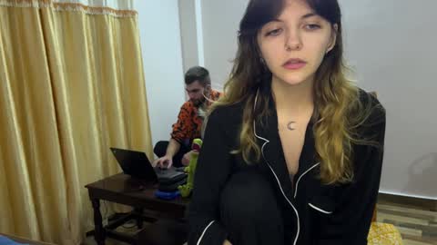 Snapshot of paulettegoddard chatting on December 13, 2024, 3:32 pm Isla Chase online show from December 13, 2024, 3:32 pm