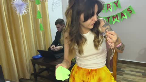 Snapshot of paulettegoddard chatting on December 20, 2024, 3:00 pm Isla Chase online show from December 20, 2024, 3:00 pm