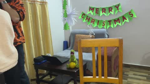 Snapshot of paulettegoddard chatting on December 29, 2024, 6:16 pm Isla Chase online show from December 29, 2024, 6:16 pm