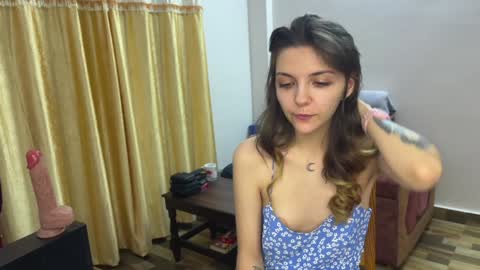 Snapshot of paulettegoddard chatting on January 15, 2025, 5:26 pm Isla Chase online show from January 15, 2025, 5:26 pm