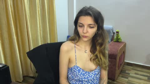 Snapshot of paulettegoddard chatting on February 8, 2025, 3:10 pm Isla Chase online show from February 8, 2025, 3:10 pm