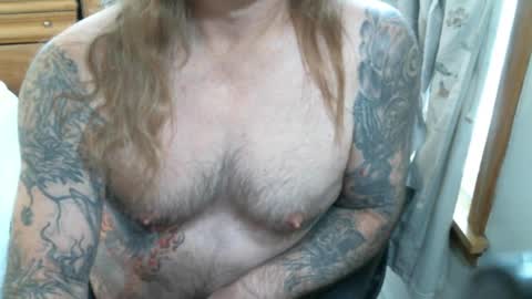 Snapshot of perkymalenipples chatting on February 23, 2025, 2:35 pm perkymalenipples online show from February 23, 2025, 2:35 pm