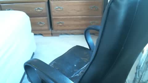 Snapshot of perkymalenipples chatting on October 18, 2025, 1:45 pm perkymalenipples online show from October 18, 2025, 1:45 pm