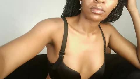 mimi online show from February 3, 2026, 3:39 pm