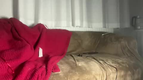 Snapshot of petitecurves279659 chatting on February 18, 2026, 9:33 pm PetiteCurves online show from February 18, 2026, 9:33 pm