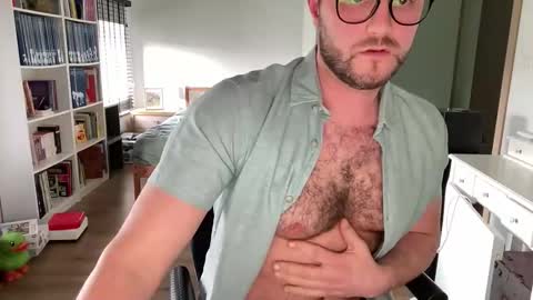 Snapshot of pilou7452 chatting on January 19, 2026, 12:31 pm pilou online show from January 19, 2026, 12:31 pm