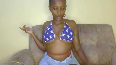 Snapshot of pink_cushy chatting on February 23, 2026, 5:49 am pink_cushy online show from February 23, 2026, 5:49 am