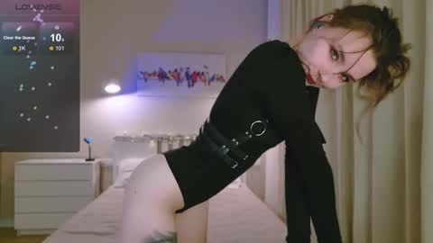 Snapshot of pink_seagull chatting on March 3, 2025, 6:01 pm Eva online show from March 3, 2025, 6:01 pm