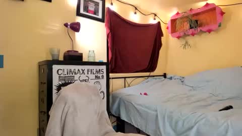 Virginity smiles online show from October 21, 2025, 6:58 am