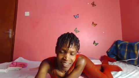 pinky_cockoo online show from February 18, 2026, 4:58 pm