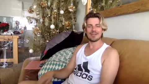 Snapshot of pits13 chatting on December 13, 2024, 2:16 pm Pits13 online show from December 13, 2024, 2:16 pm