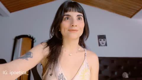 Snapshot of poeeticaa_ chatting on December 19, 2024, 8:13 pm IG ipoetica online show from December 19, 2024, 8:13 pm