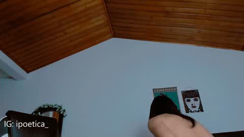 Snapshot of poeeticaa_ chatting on December 27, 2024, 4:58 am IG ipoetica online show from December 27, 2024, 4:58 am