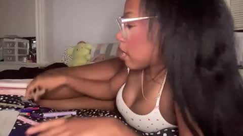 Snapshot of popasprincess chatting on February 11, 2026, 12:48 am princess online show from February 11, 2026, 12:48 am