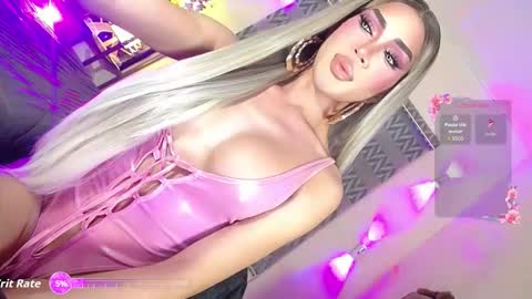 Snapshot of premium_womanhood chatting on March 3, 2026, 7:31 pm premium_womanhood online show from March 3, 2026, 7:31 pm