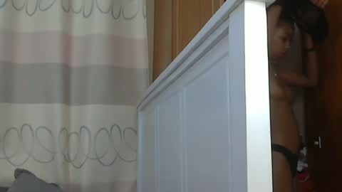 Snapshot of pretty_petite24 chatting on December 5, 2024, 10:33 am pretty_petite24 online show from December 5, 2024, 10:33 am