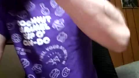 prettysolidd7 online show from February 9, 2025, 8:33 am