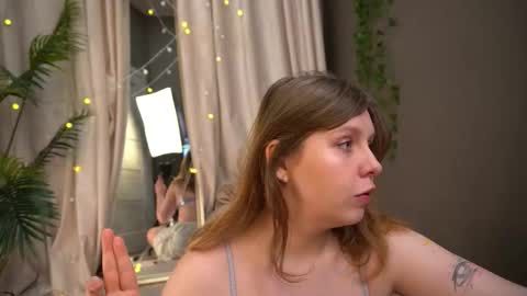 Snapshot of pure_dirt chatting on February 25, 2026, 5:28 am constant schedule Wednesday Friday Saturday Sunday The Rosemarie online show from February 25, 2026, 5:28 am