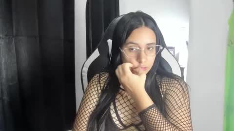 queen_findom1 online show from November 15, 2025, 10:59 pm
