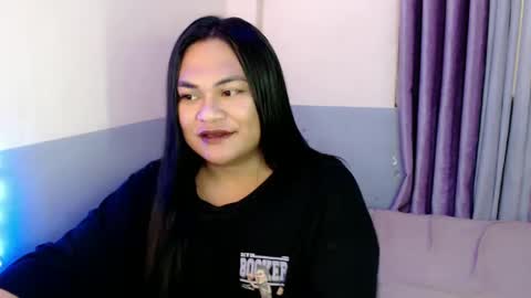 Snapshot of queenbee_mistress chatting on February 16, 2025, 9:59 pm queenbee_mistress online show from February 16, 2025, 9:59 pm