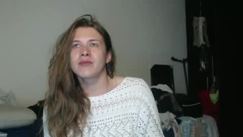 Snapshot of queennicky88 chatting on December 18, 2024, 3:04 am Nico online show from December 18, 2024, 3:04 am