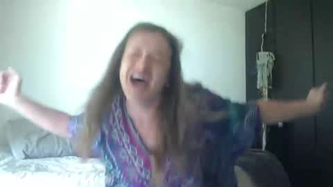 Snapshot of queennicky88 chatting on December 25, 2024, 4:22 pm Nico online show from December 25, 2024, 4:22 pm