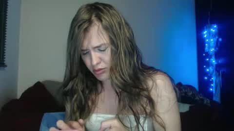 Snapshot of queennicky88 chatting on January 15, 2025, 6:33 am Nico online show from January 15, 2025, 6:33 am