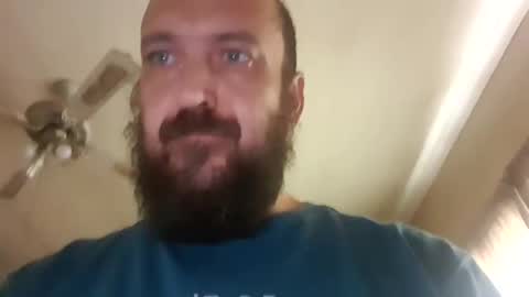 Snapshot of quintinvw0011 chatting on January 8, 2025, 10:04 am quintinvw0011 online show from January 8, 2025, 10:04 am